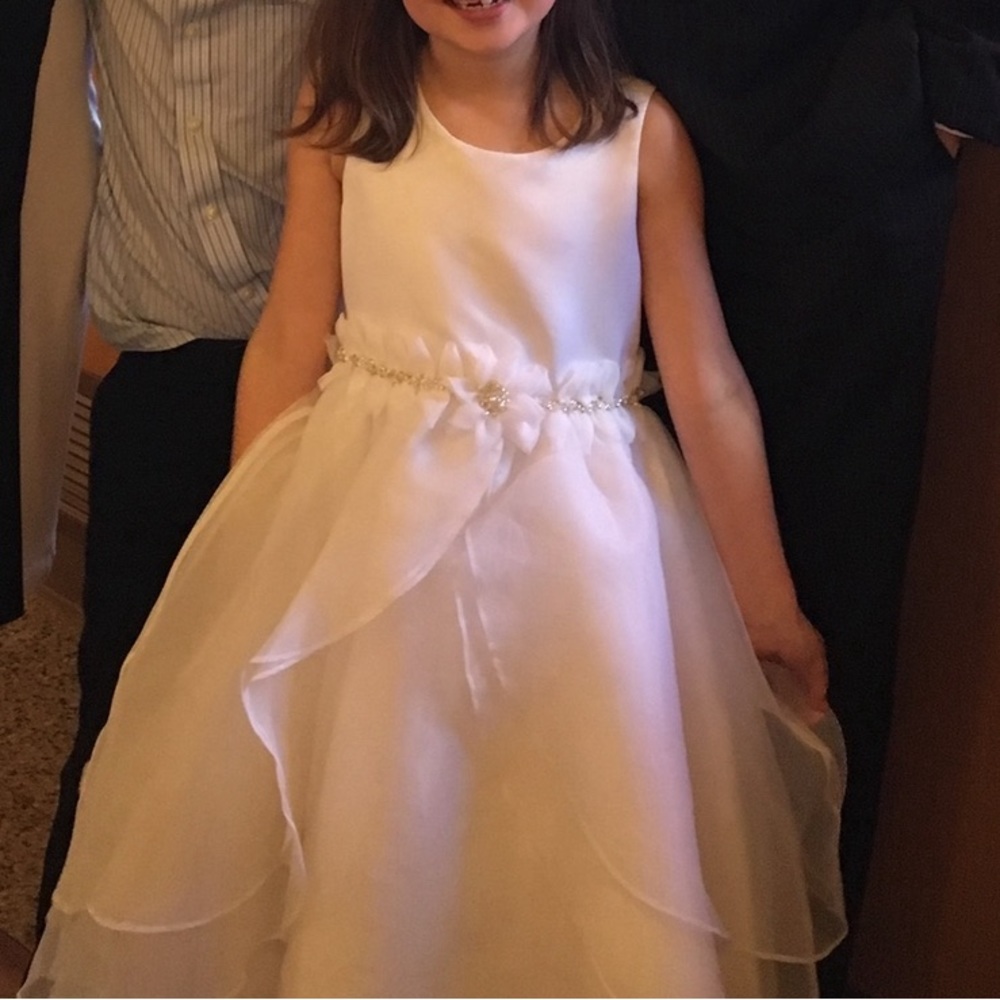 Us Angels - First Communion Dress + veil - beautiful condition